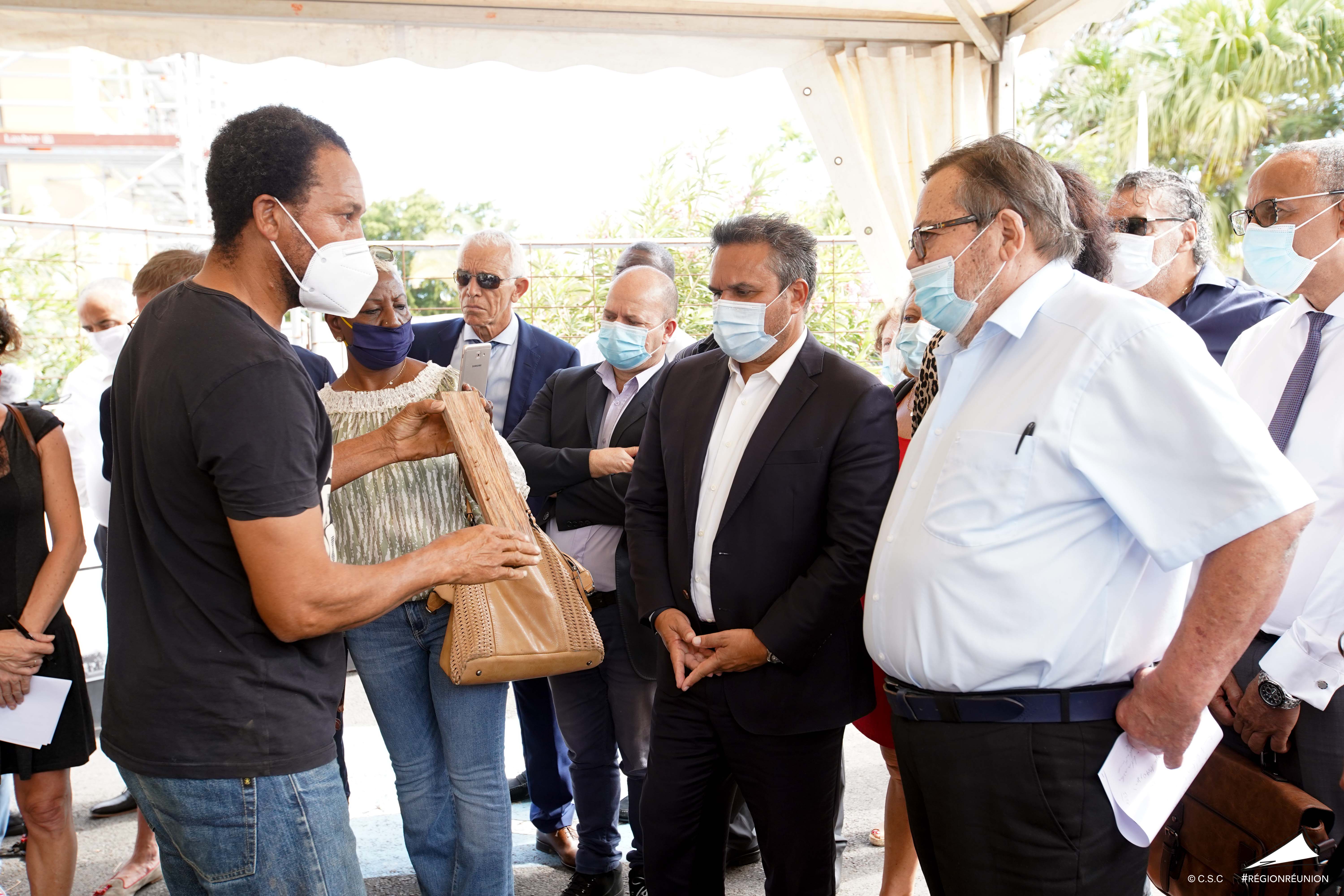 Signature d’accords-cadres entre la Région Réunion et les communes du Tampon et de Saint-Pierre