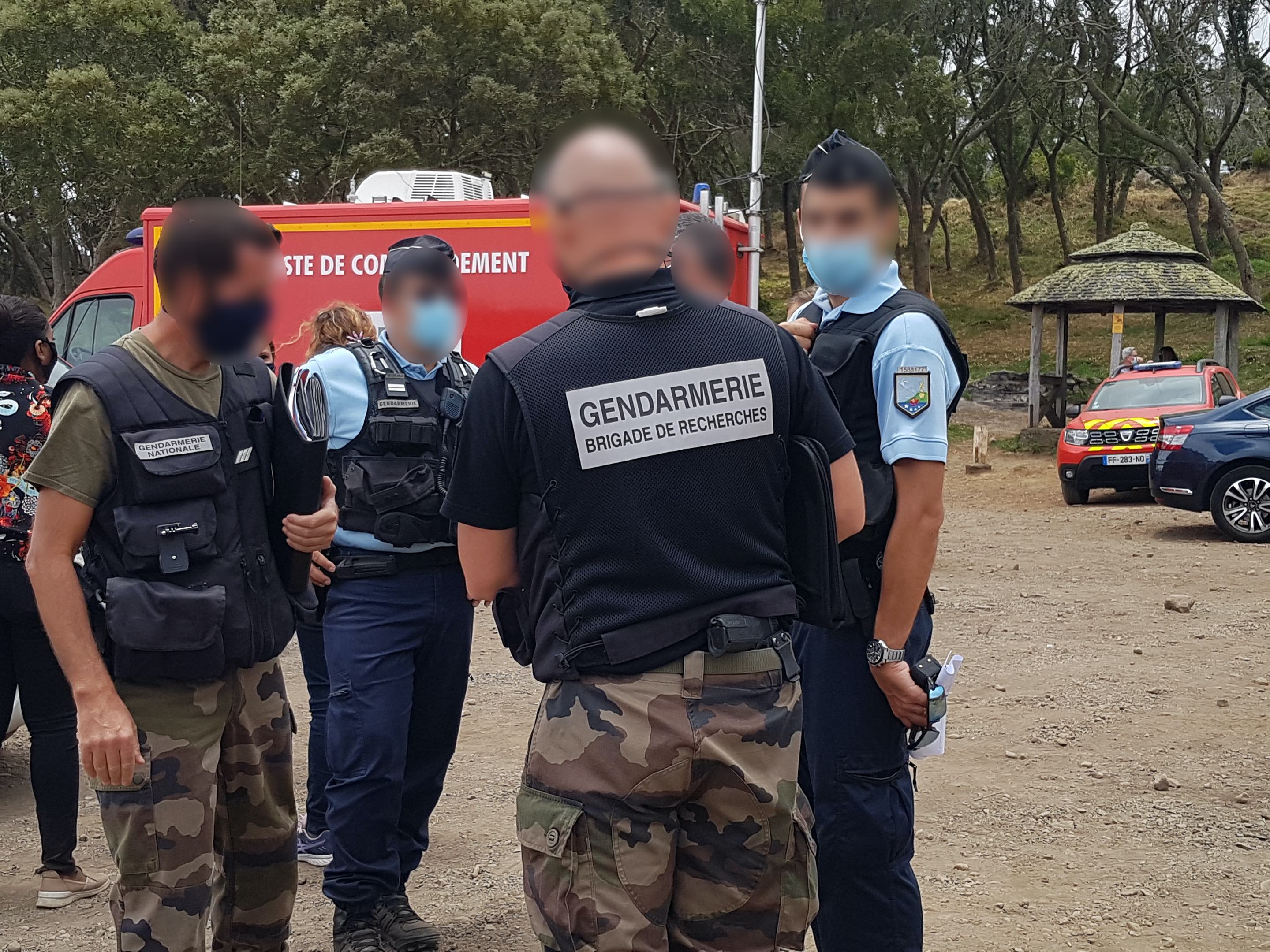 Vidéo - Les gendarmes peuvent enfin investir la scène des départs de feu du Maïdo