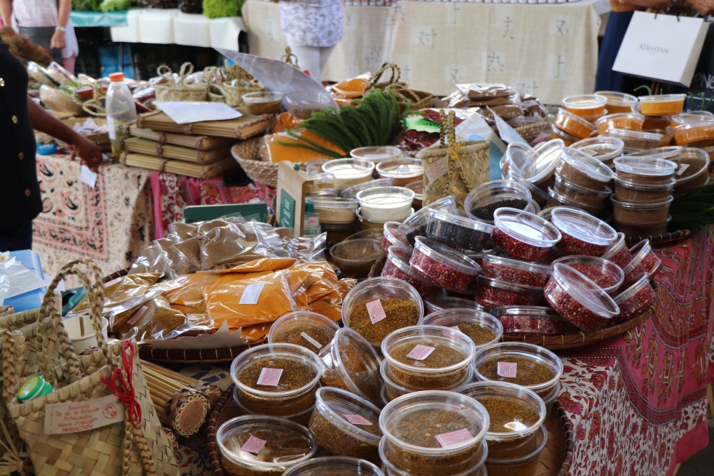 Le marché forain de Saint-Gilles-les-Bains retrouve sa place initiale