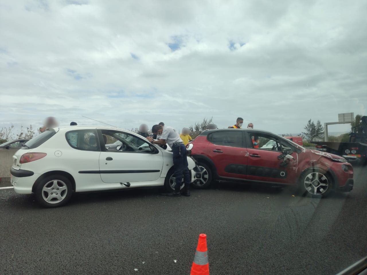 Bouchons garantis après un accrochage sur la quatre voies de Saint-Pierre