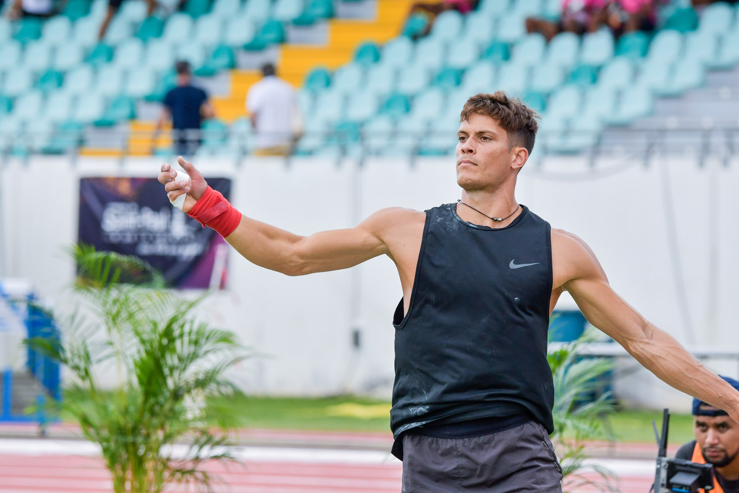 Photos - Sur la piste de La Réunion, Kevin Mayer et les combinards s'élancent vers 2021
