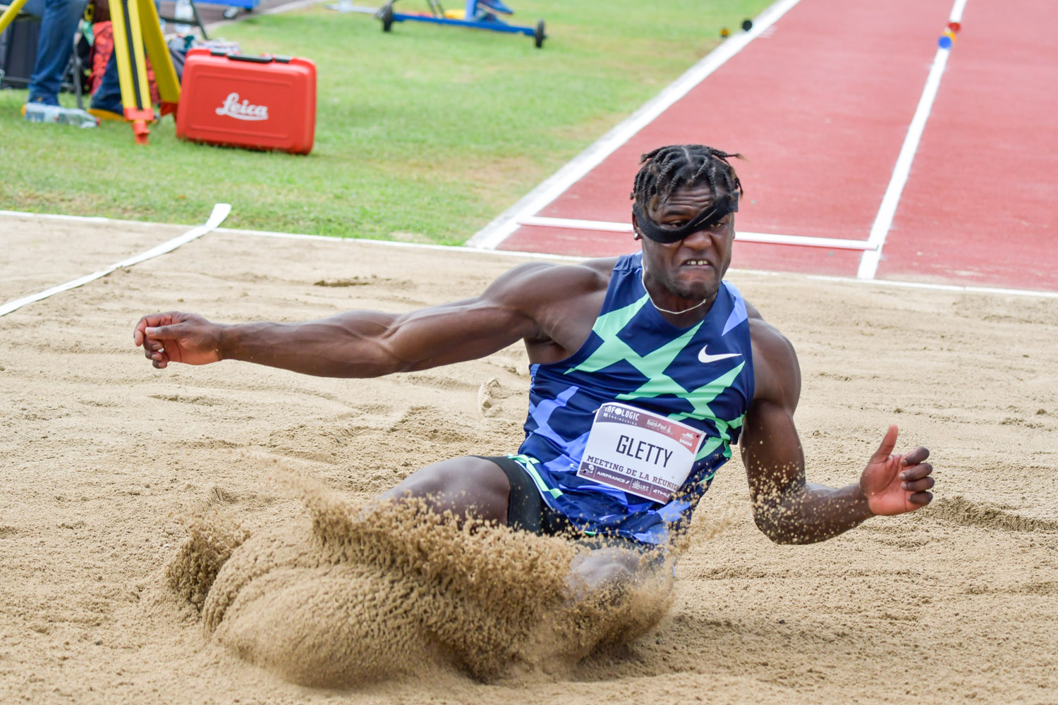 Photos - Sur la piste de La Réunion, Kevin Mayer et les combinards s'élancent vers 2021