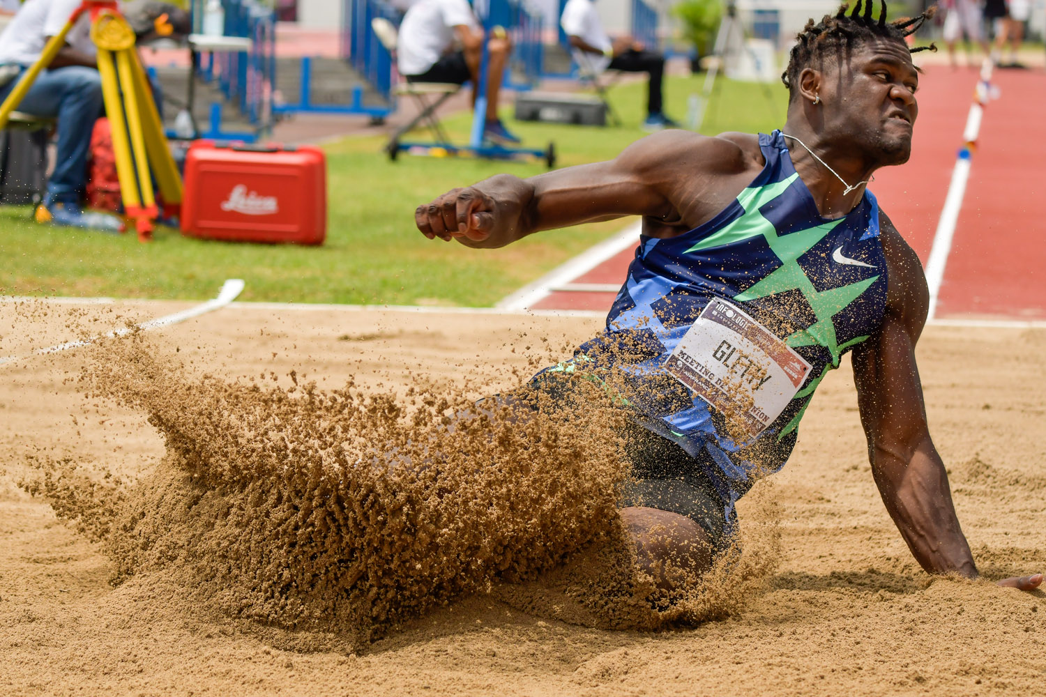 Photos - Sur la piste de La Réunion, Kevin Mayer et les combinards s'élancent vers 2021