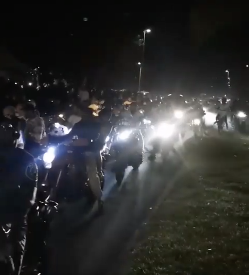 Défilé motorisé et festif dans les rues du Port