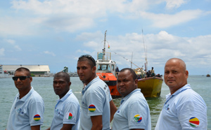 Maurice : Retour en images sur l'arraisonnement des bateaux de pêche sri-lankais