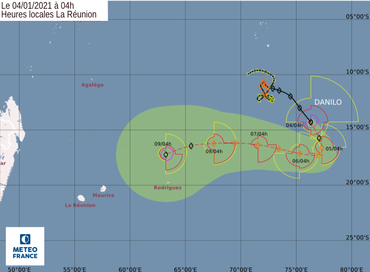 Danilo se renforce mais toujours à bonne distance de La Réunion