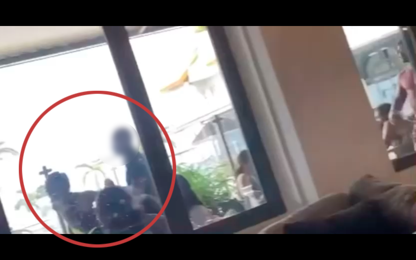 Nehuda porte plainte pour violences en réunion, vidéo à l'appui