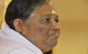 Amma a attiré des centaines d'admirateurs réunionnais