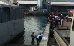 Le Port : Un pêcheur retrouvé sain et sauf après avoir chaviré