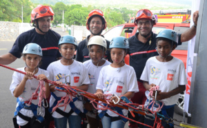 Les pompiers ouvrent leurs portes à l'association 1000 Sourires
