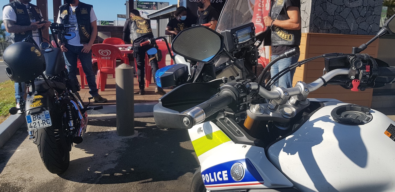 Les policiers font une grande opération de prévention pour les motards
