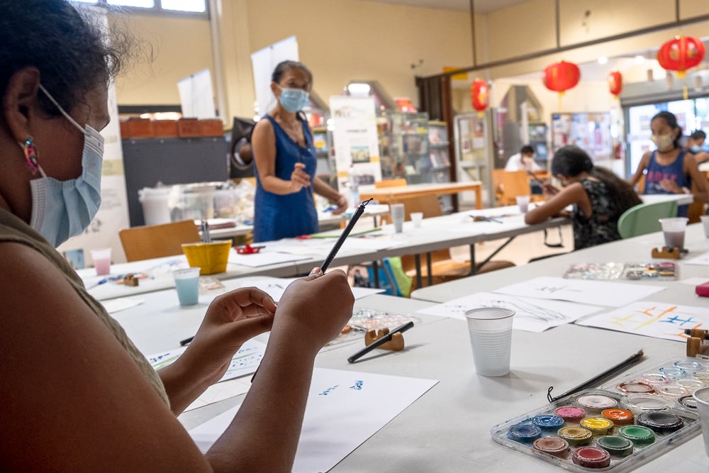 Ateliers de calligraphie et découpe sur fruits : inscrivez-vous !