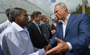 A Salazie, Victorin Lurel a goûté aux produits péi