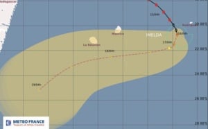 Imelda continue de s'affaiblir et se trouve à 680 km de la Réunion