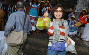 Des croisiéristes japonais à la découverte de la Réunion: Retour en images