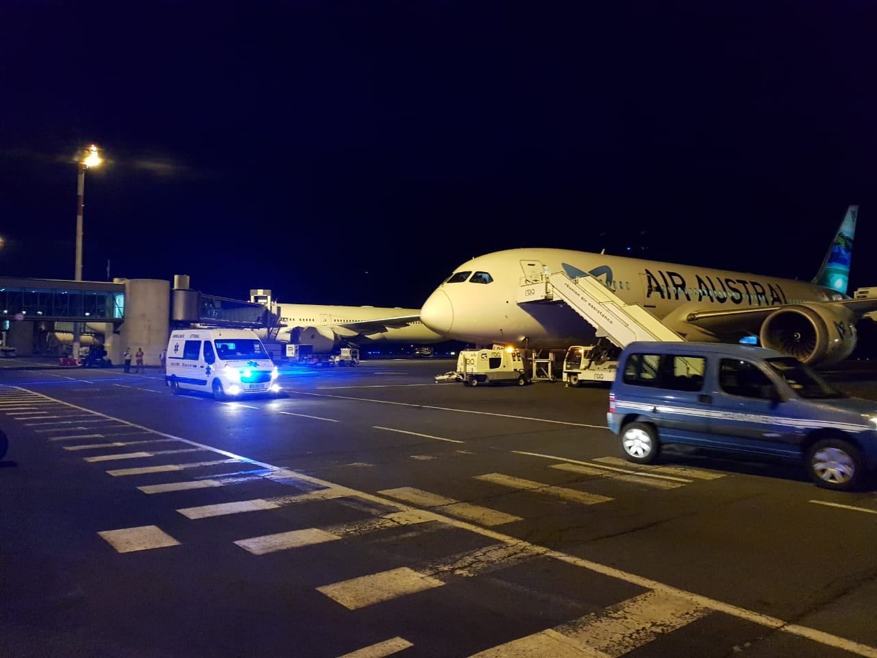 Evacuation sanitaire : une première mondiale orchestrée au millimètre près à Gillot