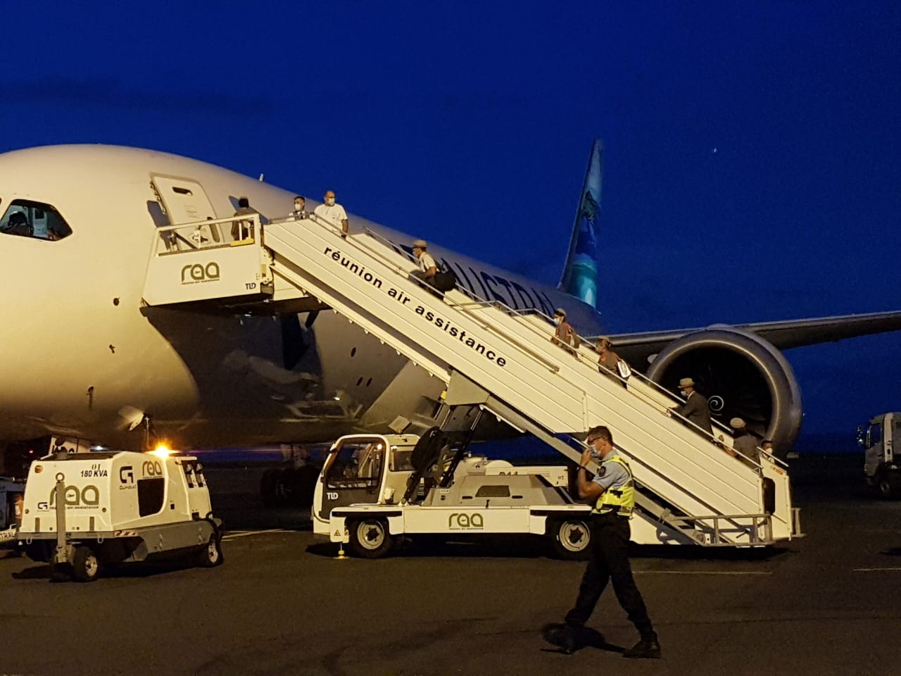 Evacuation sanitaire : une première mondiale orchestrée au millimètre près à Gillot
