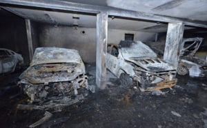 Incendie dans un parking au Moufia : Trois voitures détruites, pas de blessés