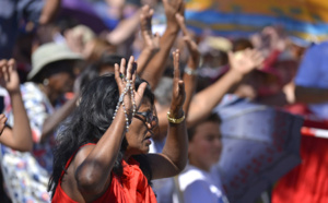 Des milliers de fidèles rassemblés au Chaudron pour la messe de la Pentecôte