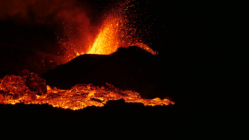 Vidéo - La beauté incandescente du Volcan en éruption
