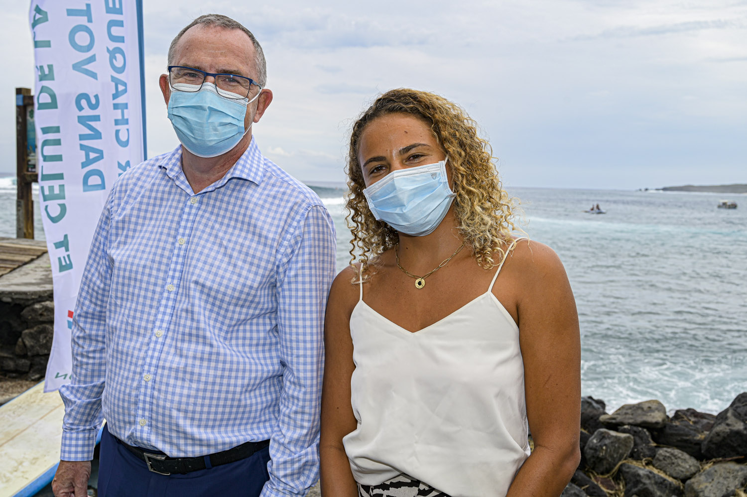 Le Crédit Agricole soutient la surfeuse réunionnaise Alice Lemoigne