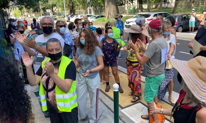 Vidéo - 1er-mai : L'interpellation d'un manifestant sans masque entraîne une mobilisation devant Malartic