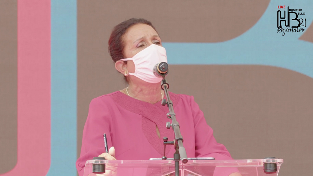 Live : Huguette Bello présente sa liste