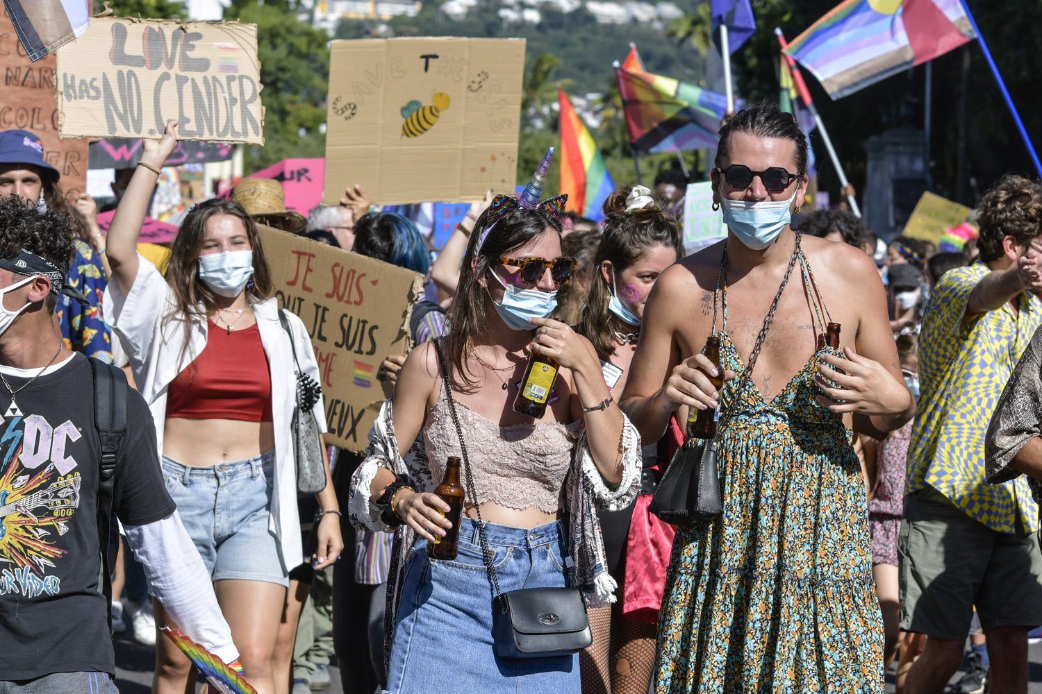 Marche des Visibilités LGBTQIA+ : Soleil et arc-en-ciel à Saint-Denis