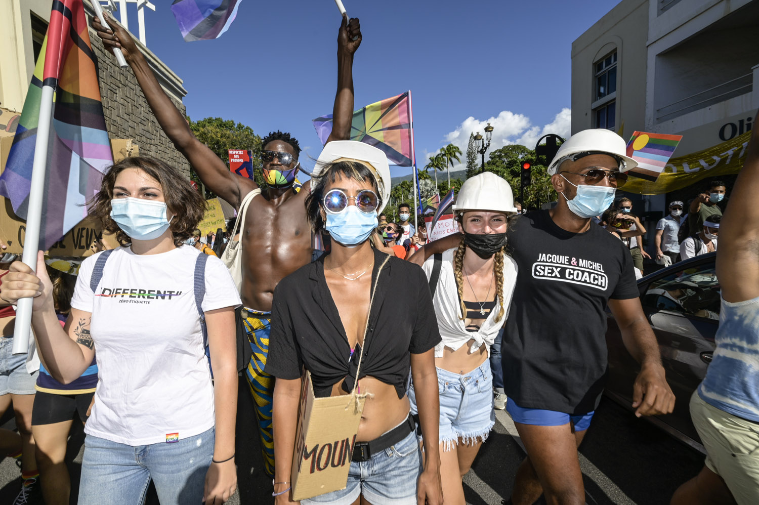 Marche des Visibilités LGBTQIA+ : Soleil et arc-en-ciel à Saint-Denis