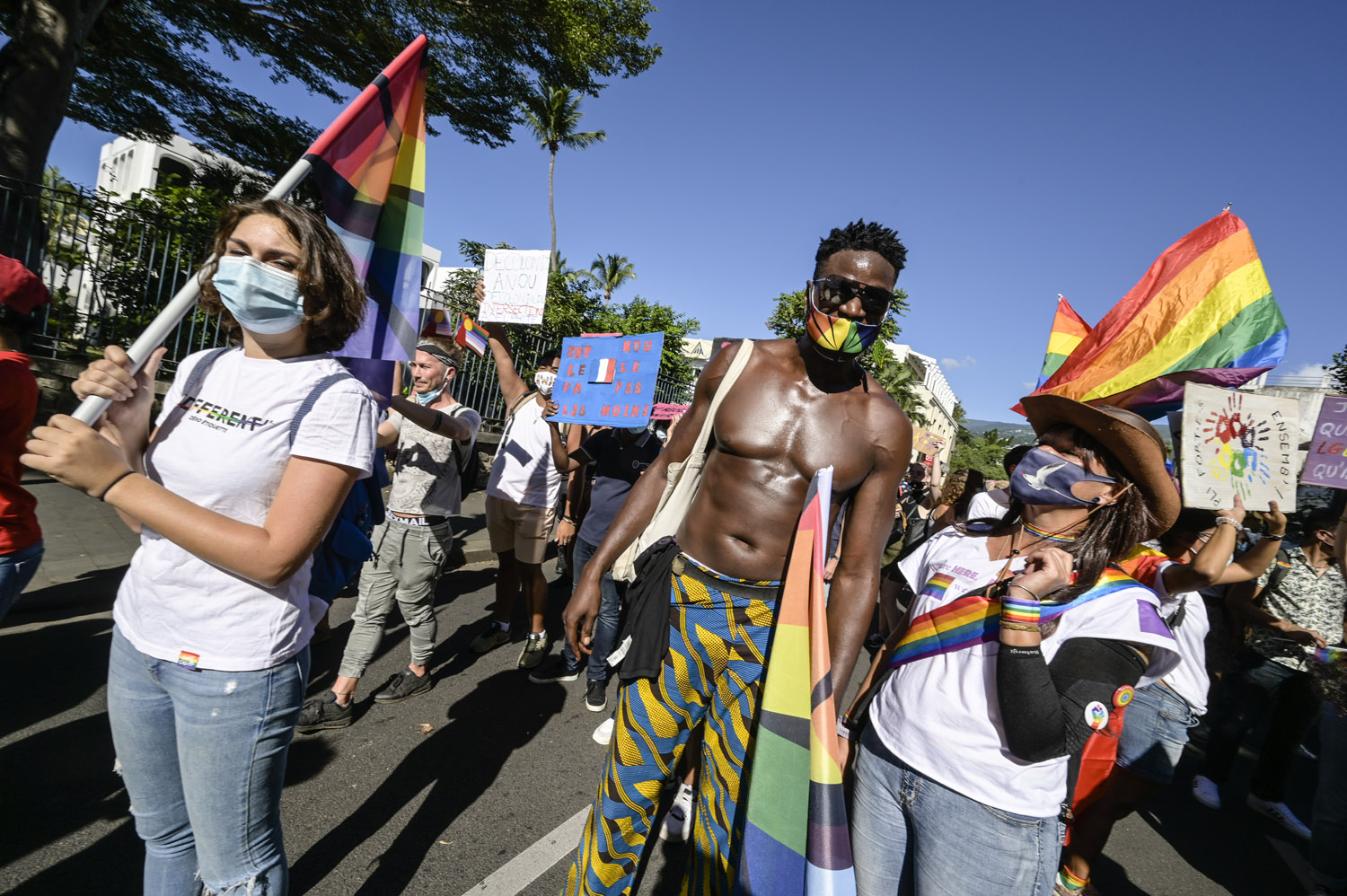 Marche des Visibilités LGBTQIA+ : Soleil et arc-en-ciel à Saint-Denis