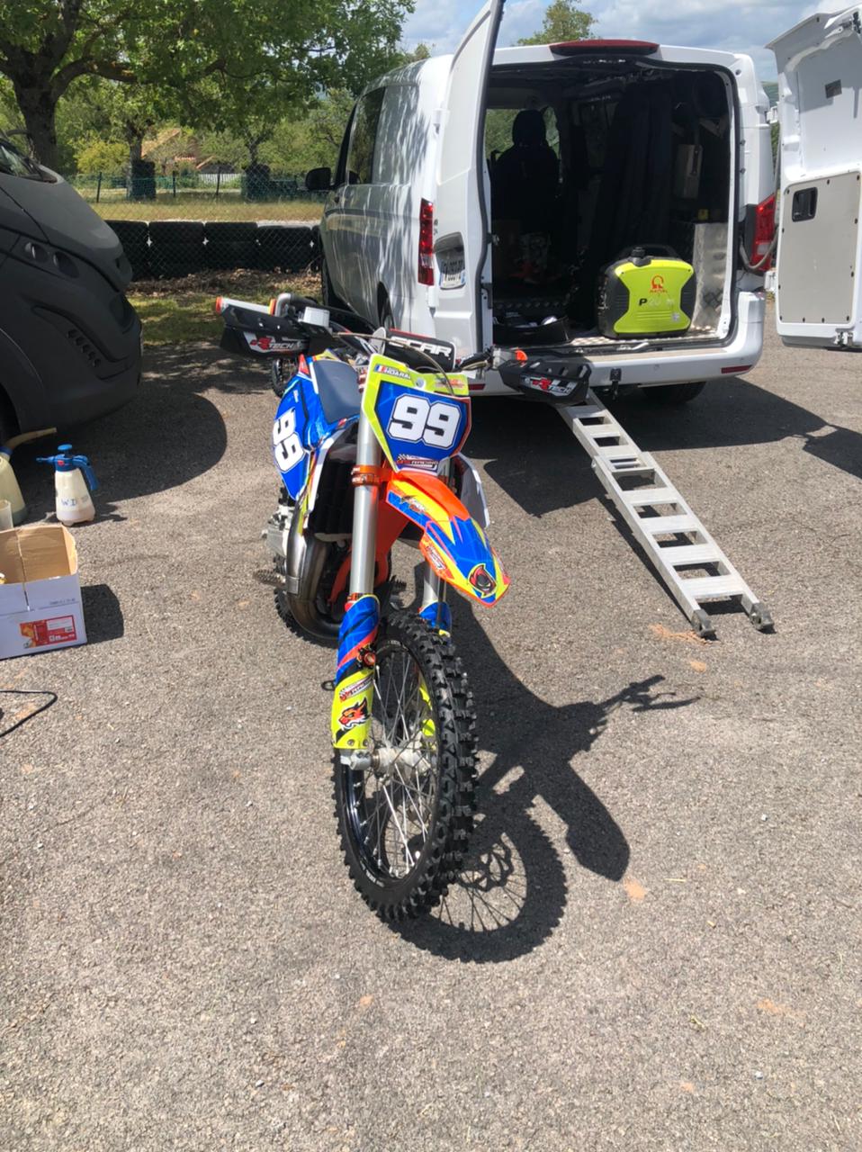 [Motocross] Championnat Minivert National : Enzo Hoarau chute mais garde le sourire