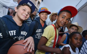 Séance de dédicaces de Tony Parker à St-Denis : Retour en images