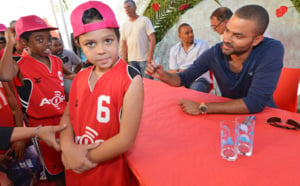 Le Port : Tony Parker à la rencontre de ses fans