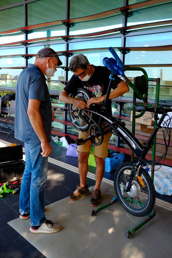 Véloklinik, l’atelier pour apprendre à réparer sa bicyclette