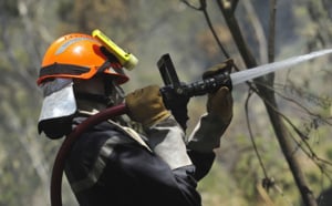 Les pompiers mobilisés toute la nuit sur l'incendie de l'?étang St-Paul