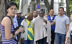 Samuel Mouen stoppe sa grève de la faim