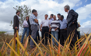Agriculture: Le commissaire européen, Dacian Ciolos, sur le terrain