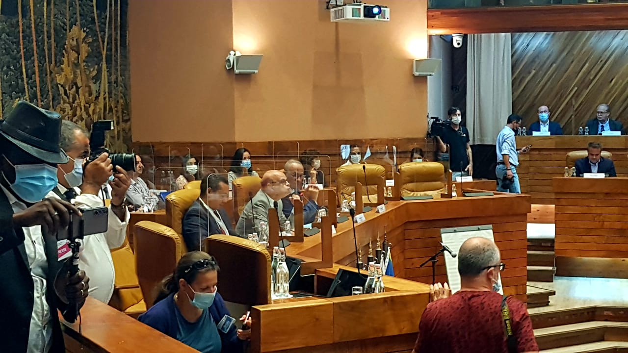 Huguette Bello élue présidente de Région : les meilleurs moments en images
