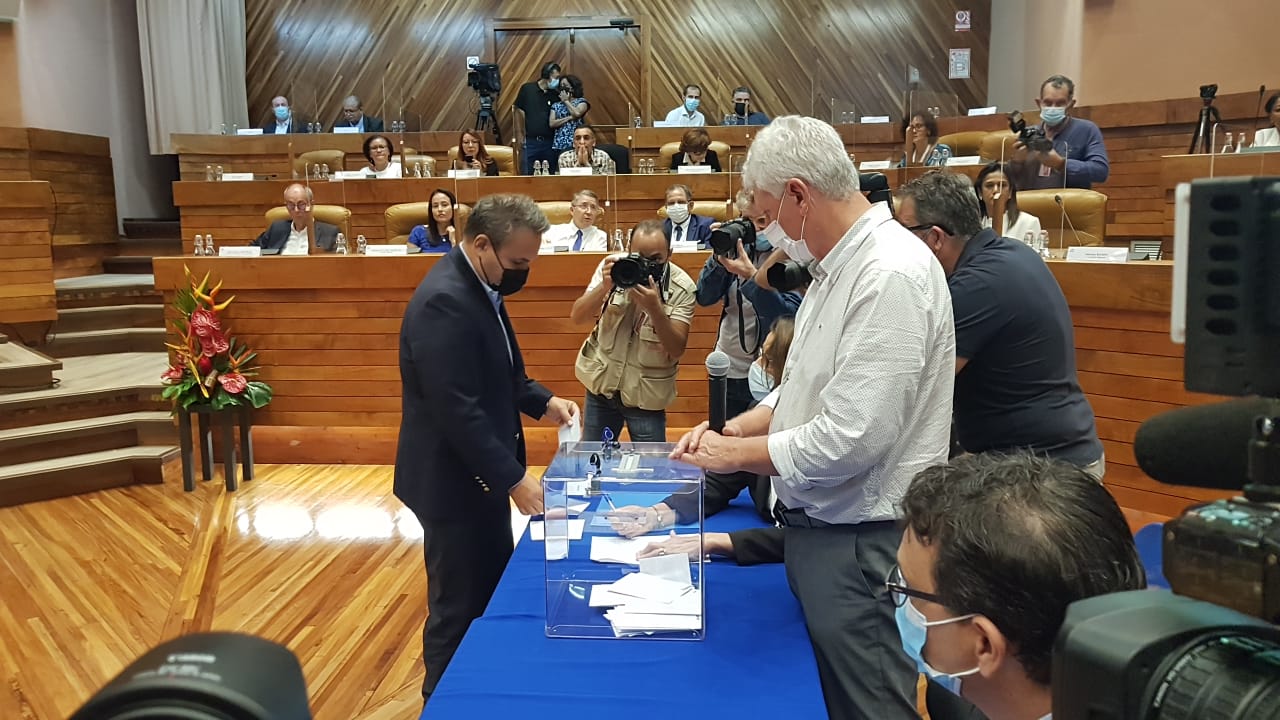 Huguette Bello élue présidente de Région : les meilleurs moments en images