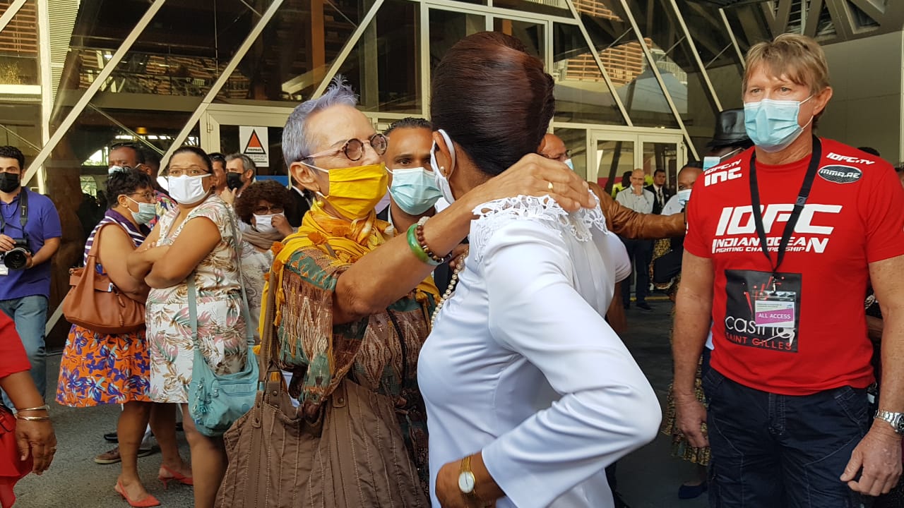Huguette Bello élue présidente de Région : les meilleurs moments en images