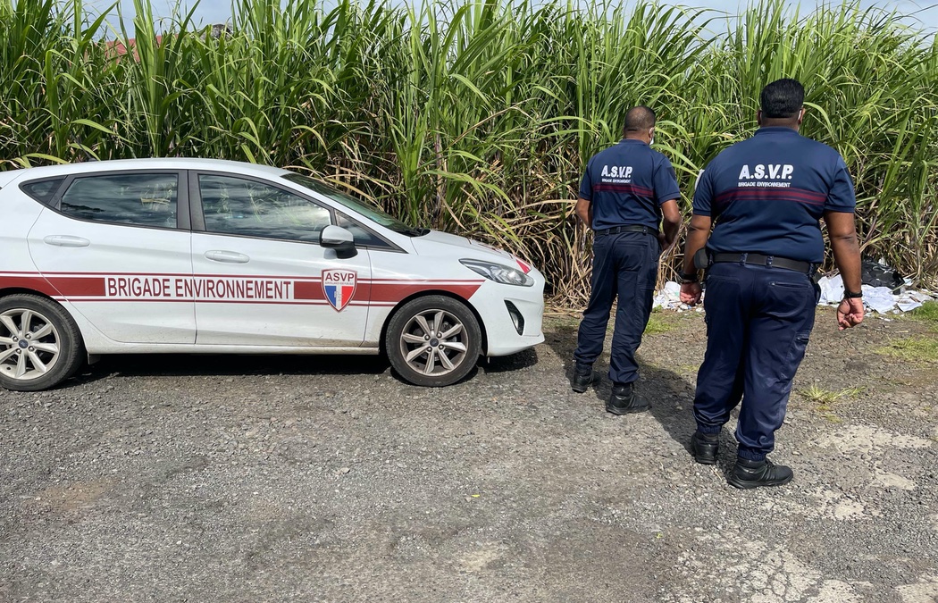 Saint-Benoît : L’employée de ménage obligée de ramasser ses déchets laissés aux abords d’une ravine 