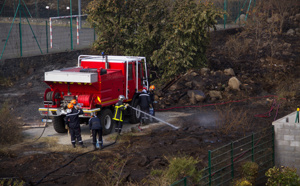 Zac Avenir St-Louis: Un feu de broussailles menace des habitations