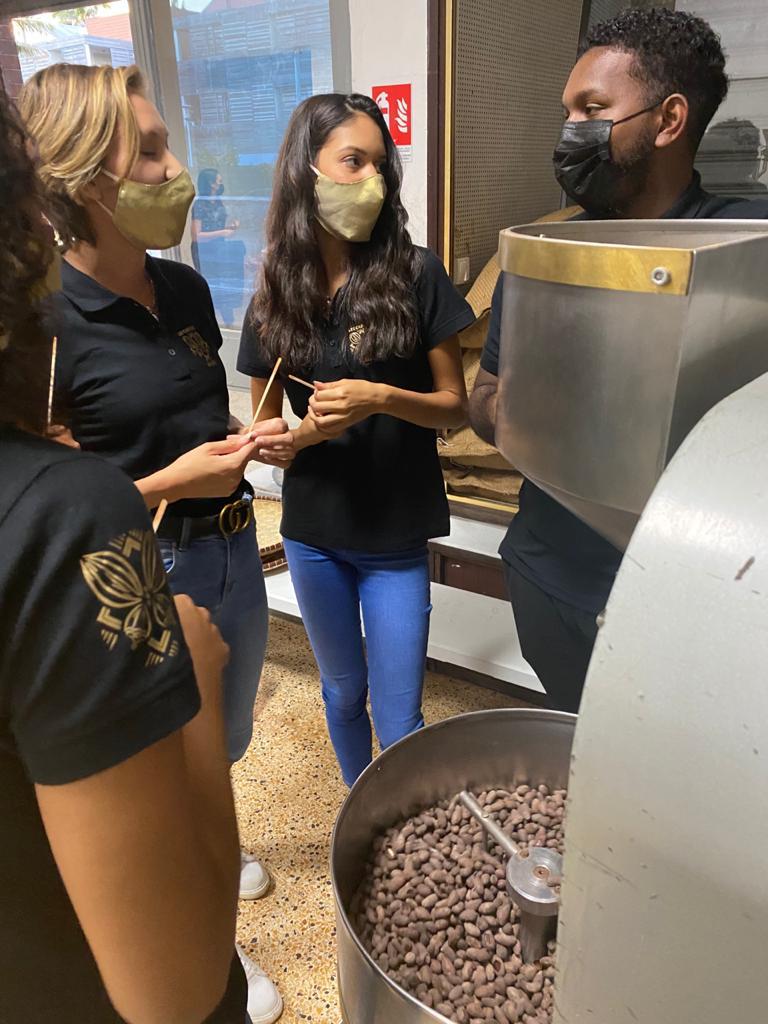 Miss Réunion : Atelier gourmand pour les candidates avec Les Cabosses Ailées