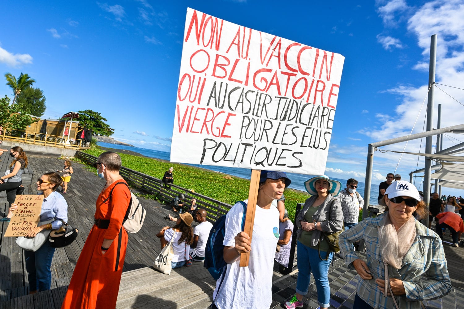 Manifestation contre le Pass sanitaire à Saint-Paul