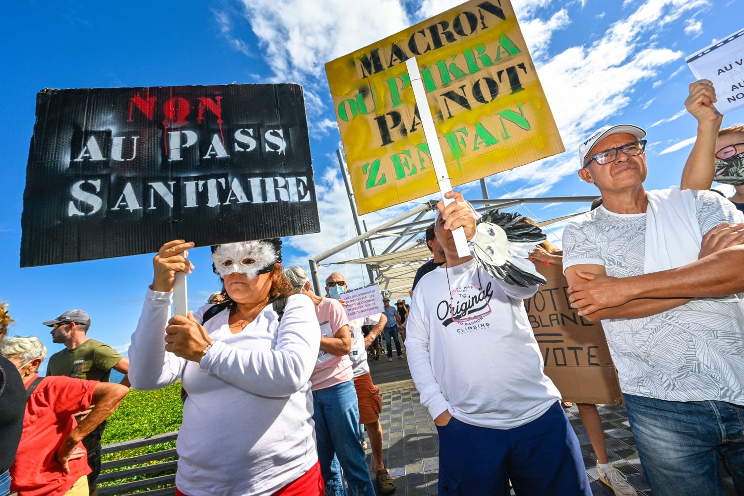 Manifestation contre le Pass sanitaire à Saint-Paul