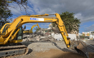 Retour en images sur la démolition de l'immeuble Hassanaly au Chaudron