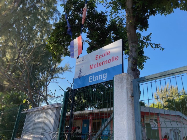Le Maire, Emmanuel SÉRAPHIN, visite les écoles de Saint-Paul