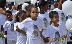 Le Port : Marche blanche en mémoire de Prisca Sevaye