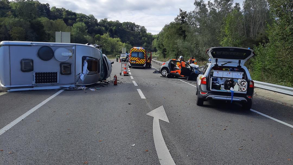 Un Réunionnais décédé en Ariège: Une cagnotte lancée pour aider sa compagne Emmanuelle, hospitalisée pour de longues semaines.
