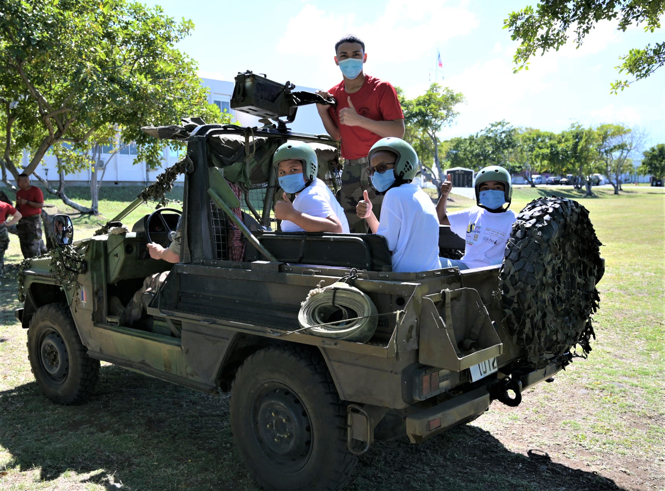 Photos - Première expérience militaire pour les marmailles de 1000 Sourires